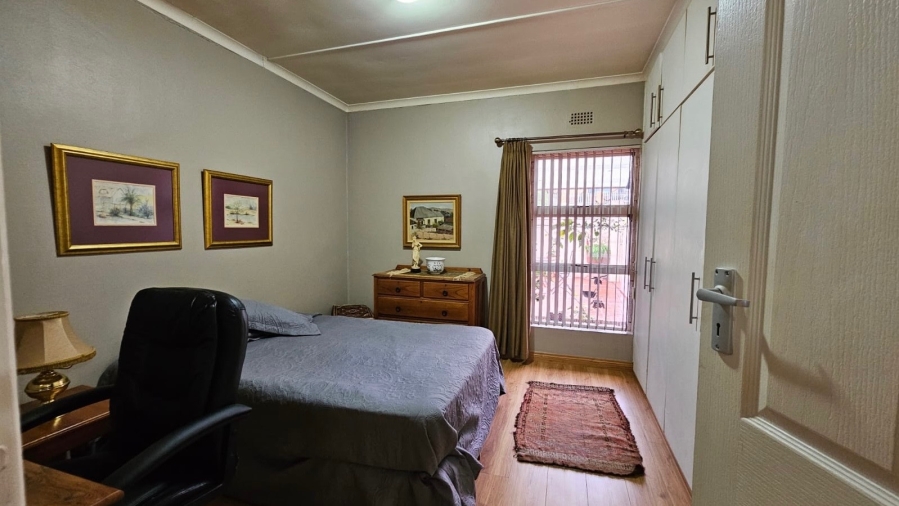 2 Bedroom Property for Sale in Hartenbos Central Western Cape
